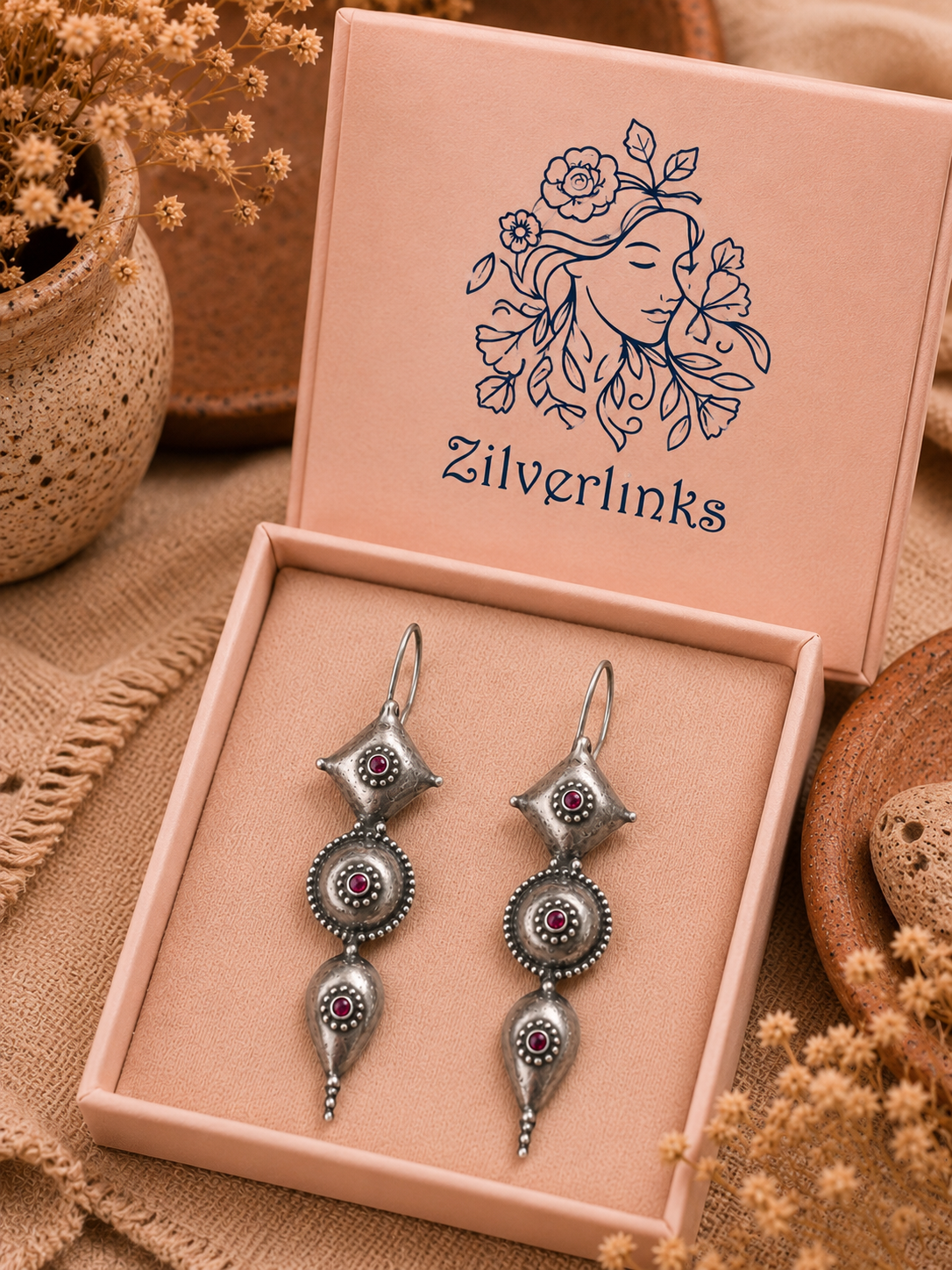 Tribal antquie silver earrings - Image 3