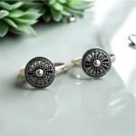 Round toe ring in rawa work (pair)