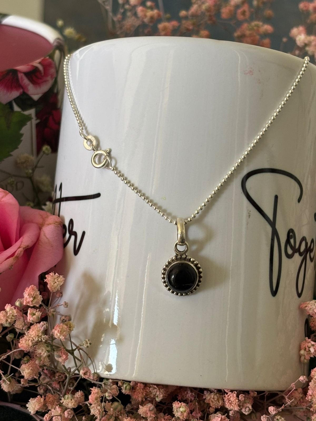 Rawa work pendant with black onyx stone