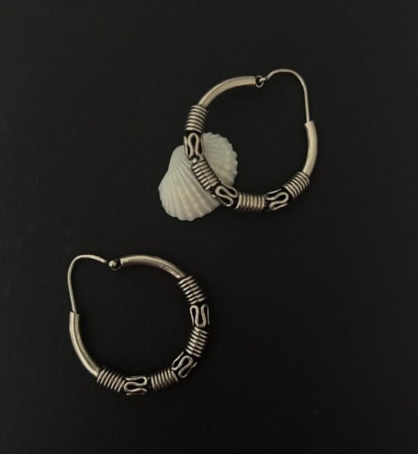 Silver bali with wire work