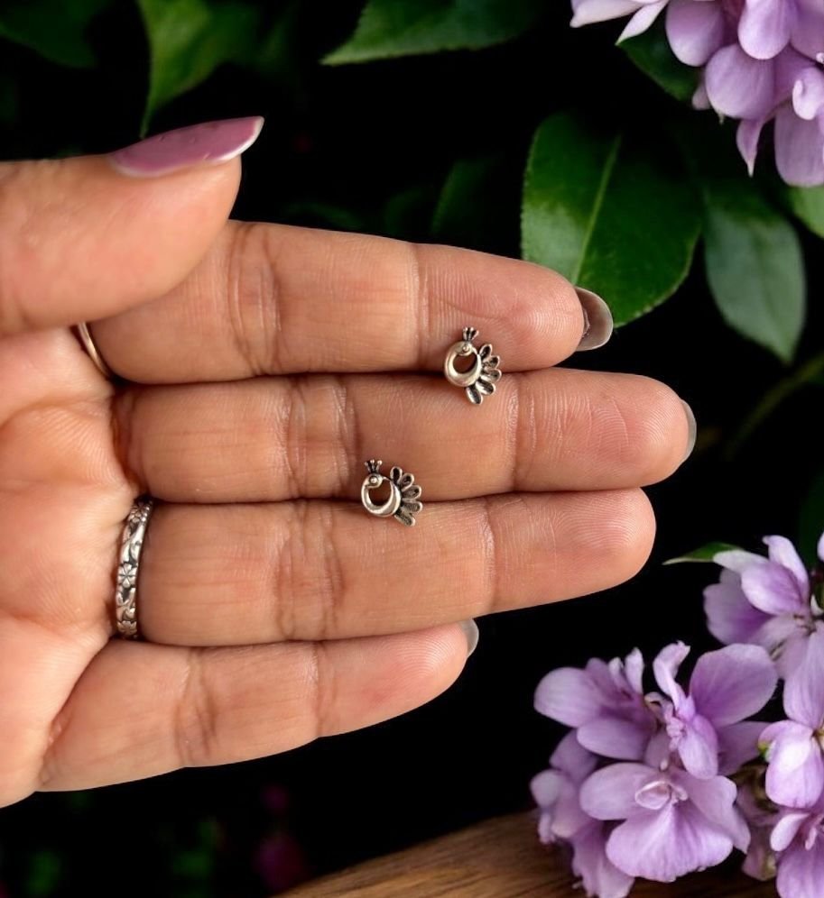 Peacock studs in 925 silver