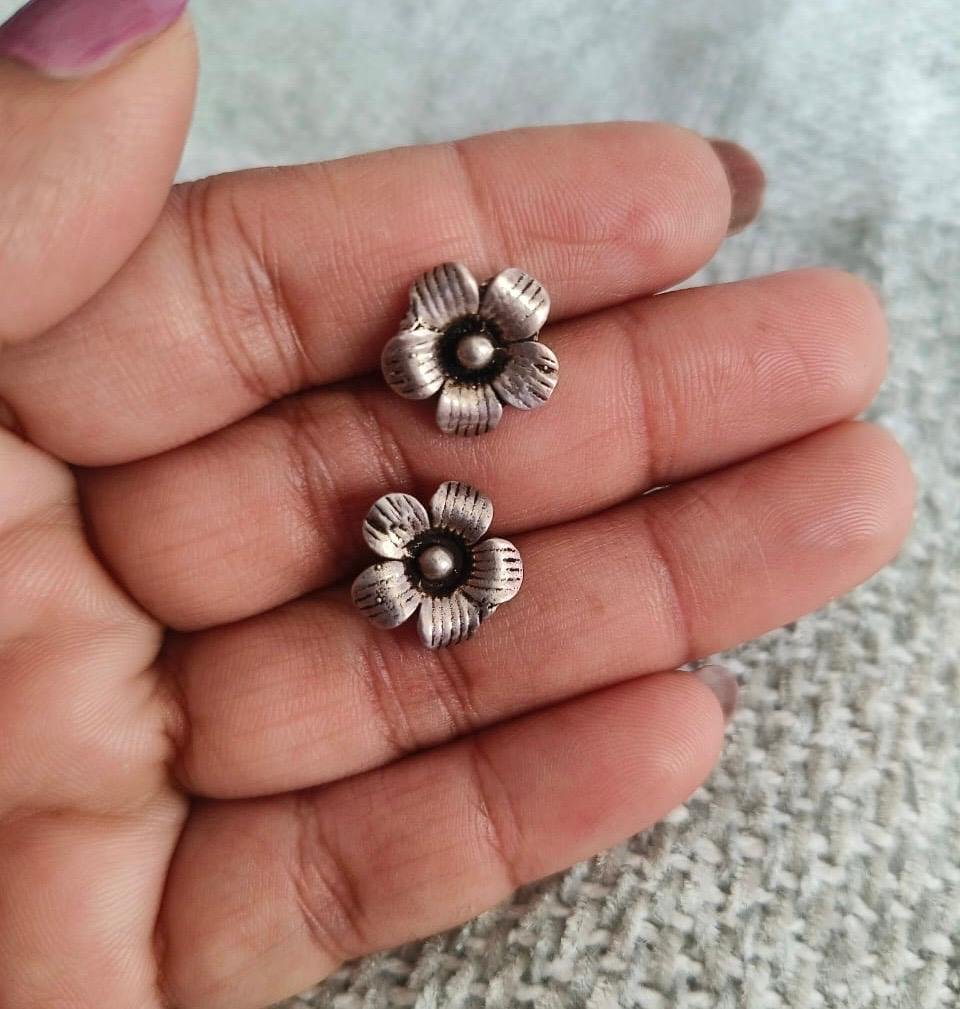Nayra studs - 925 silver