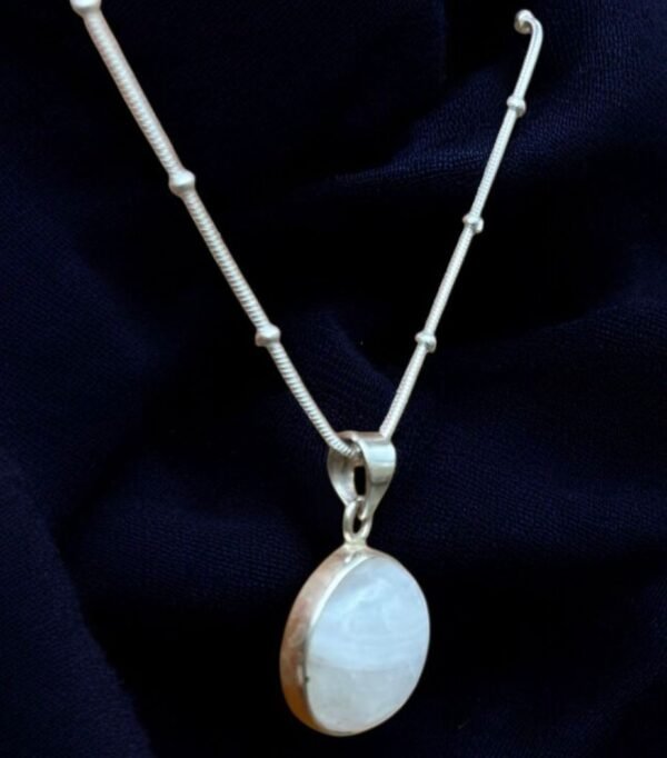 Moonstone round pendant in 925 Silver - Image 2