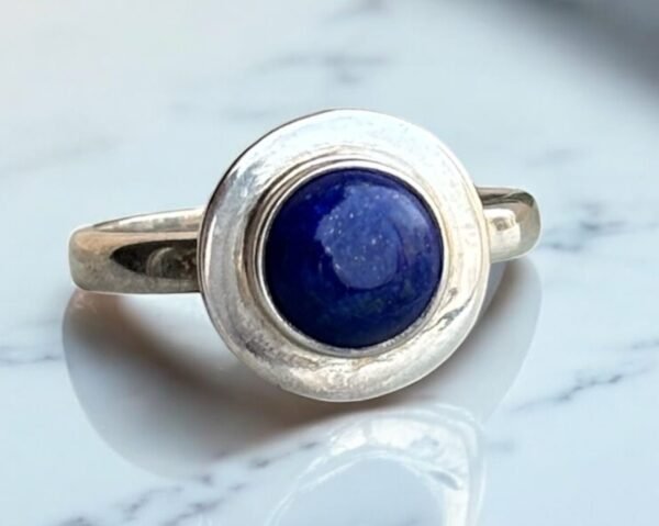 Round solid silver casting lapis stone ring