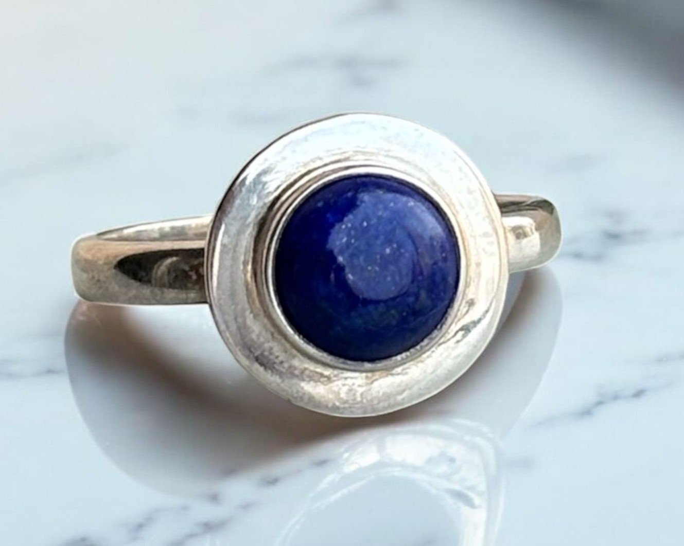 Round solid silver casting lapis stone ring