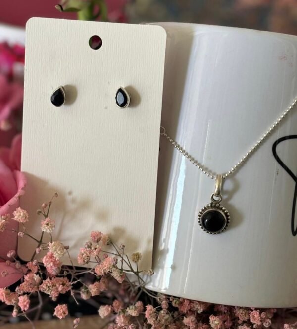 Black onyx earrings in 925 silver - Image 2