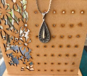 Rawa work drop shaped pendant in 925 silver 