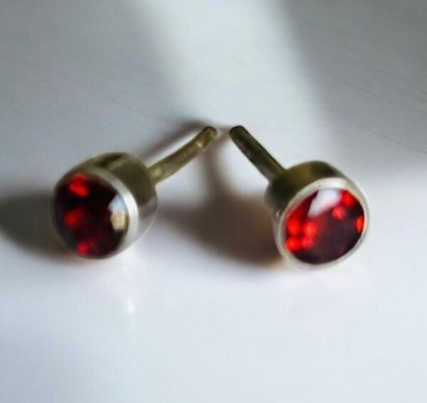Garnet studs  - 925 SILVER - Image 2