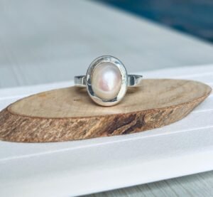 Luna Pearl Ring