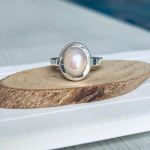 Luna Pearl Ring