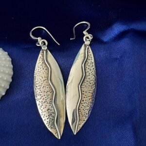 Hammered dangler in 925 silver