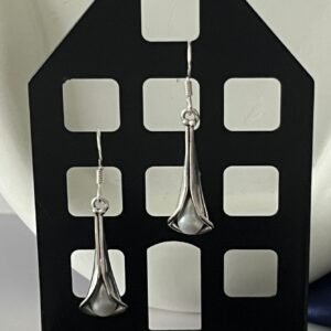 Pearl drop dazzling dangler