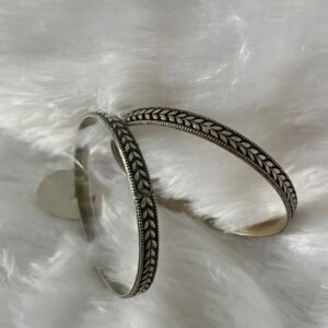 Leaf motif oxidised silver bangles