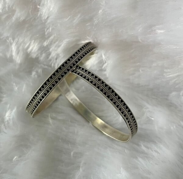 Beaded pattern oxidised silver bangles