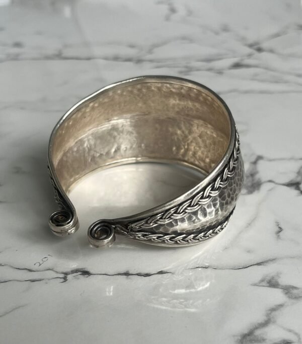 Hammered cuff with braided edges – 925 silver - Image 2