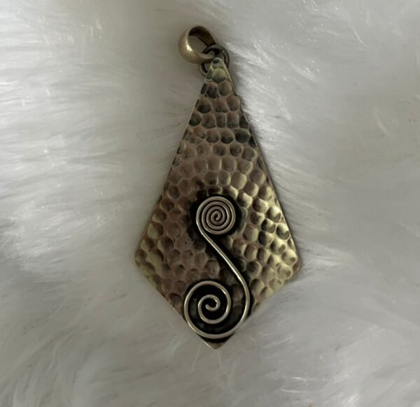 Textured diamond spiral pendant – 925 silver