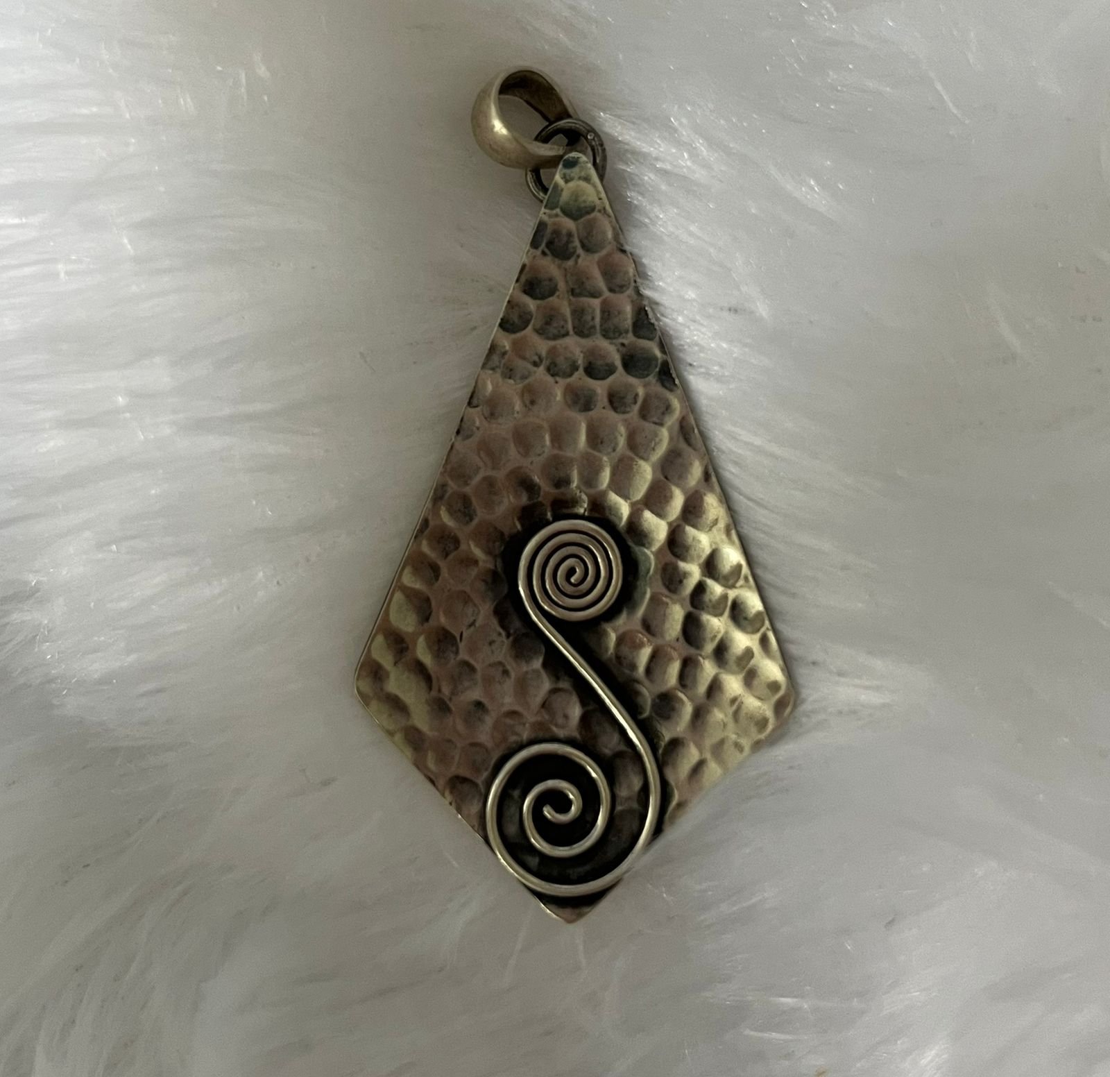 Textured diamond spiral pendant – 925 silver