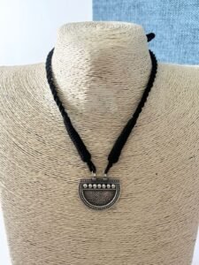 Vintage half-moon pendant necklace – 925 silver