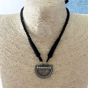 Vintage half-moon pendant necklace – 925 silver