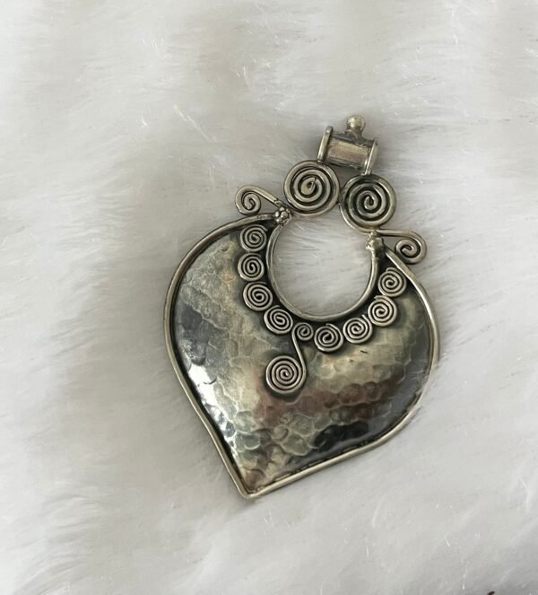 Hammered spiral drop pendant – 925 silver