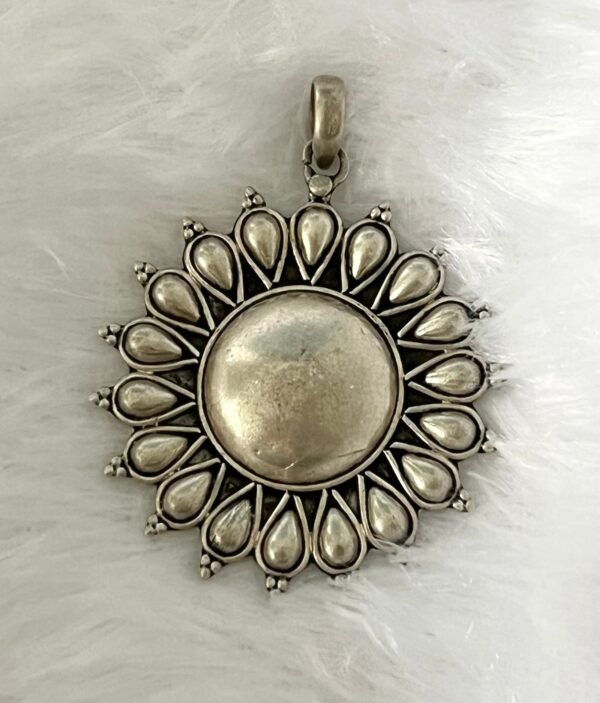 Sunburst pendant – 925 silver