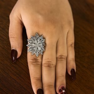 Silver filigree floral ring