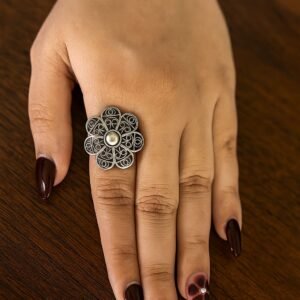 Vintage Floral 925 Silver Statement Ring