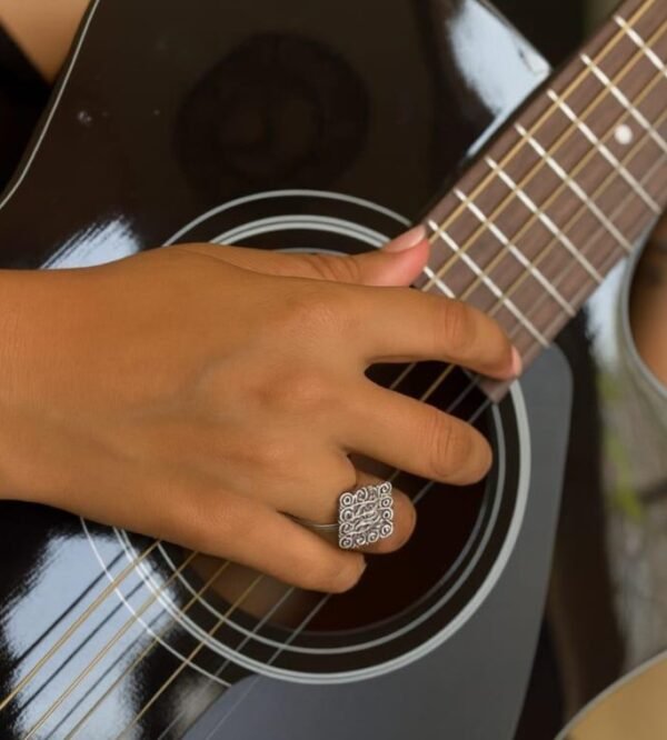 Square silver ring with a filigree design. - Image 2