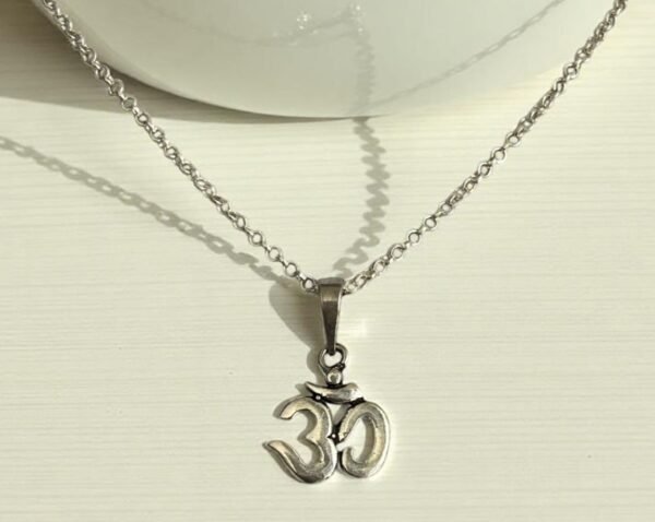 Silver om pendant