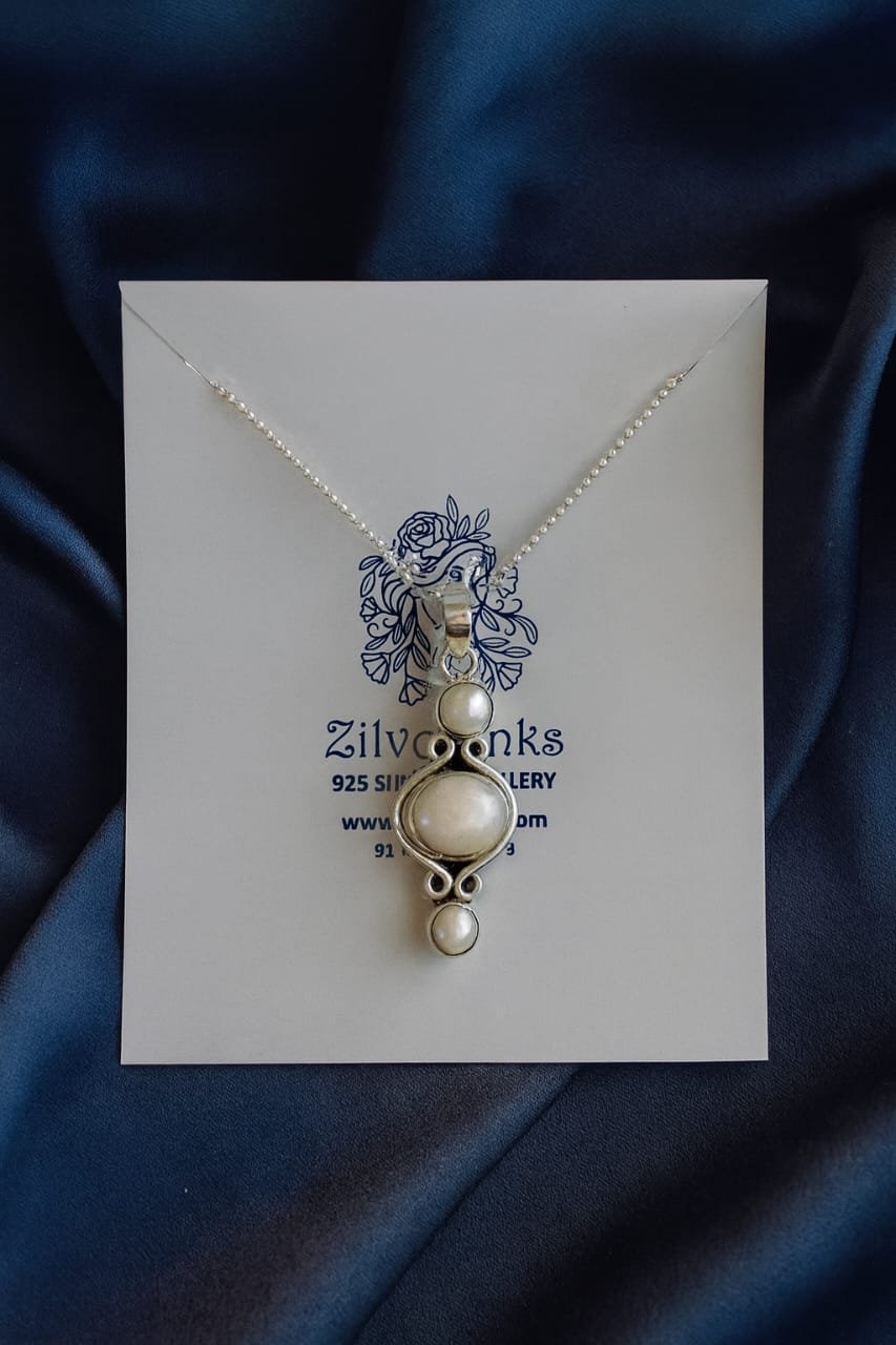 Sterling silver mother of pearl oval drop necklace