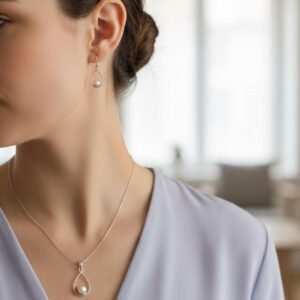 Silver teardrop pearl earring & pendant set