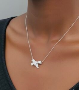 Bow chain pendant in 925 silver