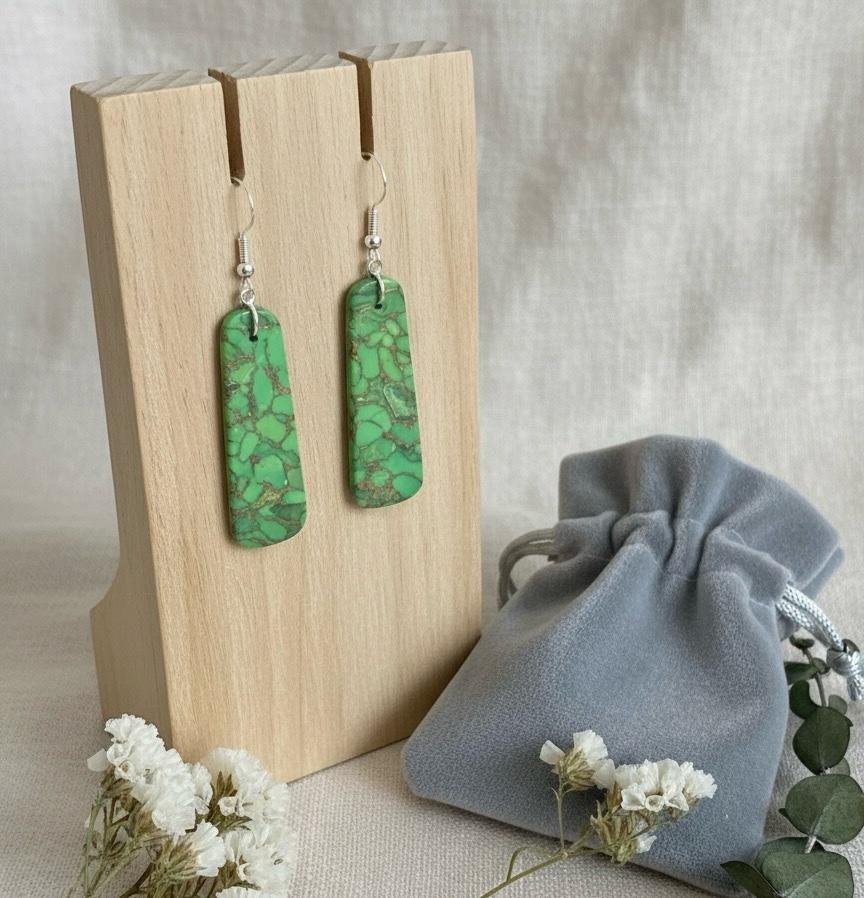 Stone dangler earring