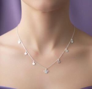 Delicate charm necklace in 925 silver