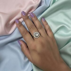 Moonstone petal ring in 925 silver
