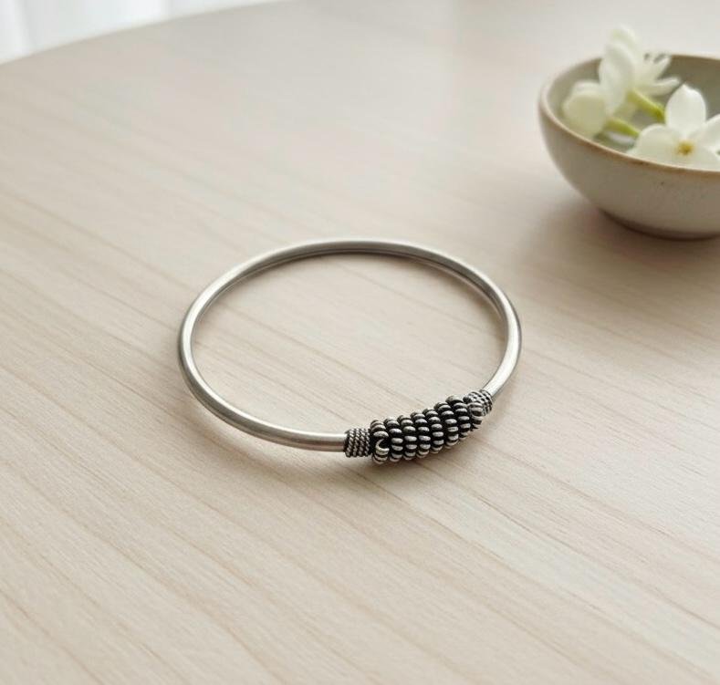 Twisted wire work bangle in 925 silver