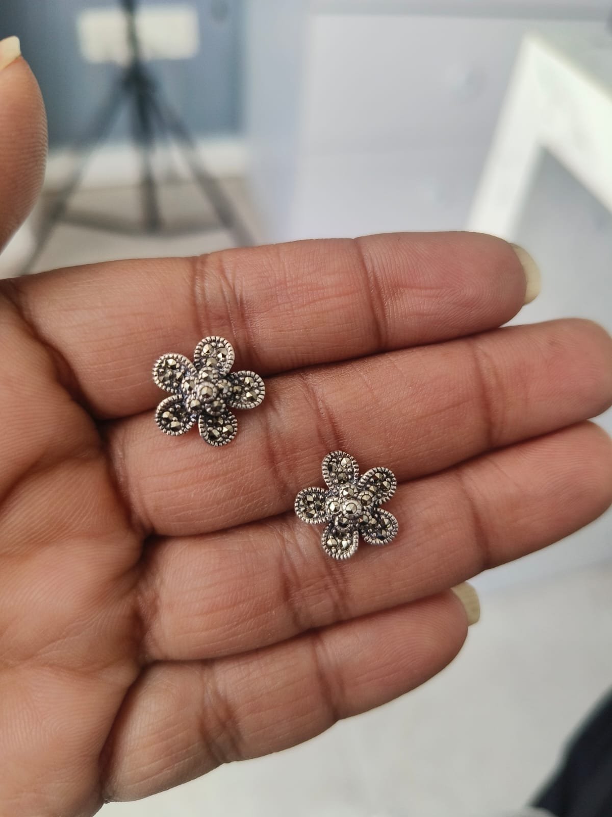 Marcasite flower stud in 925 silver - Image 2
