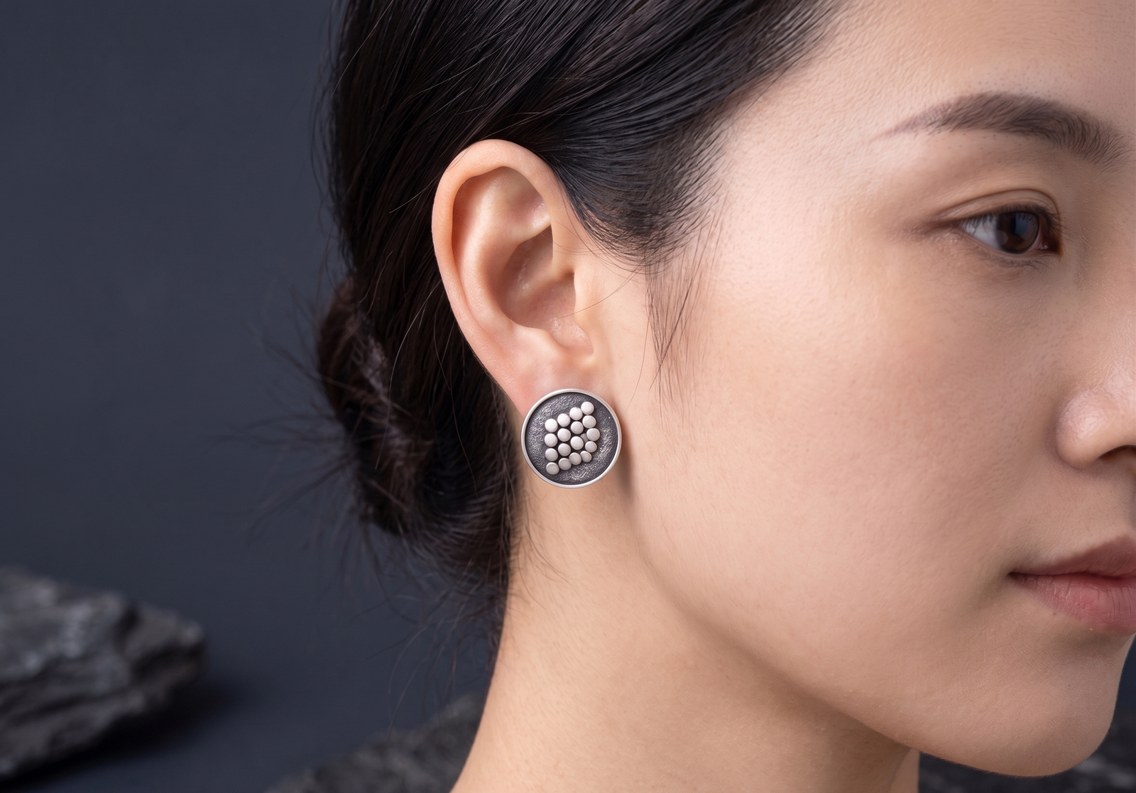 Geometric Dot-Grid Textured Stud Earrings - Image 4