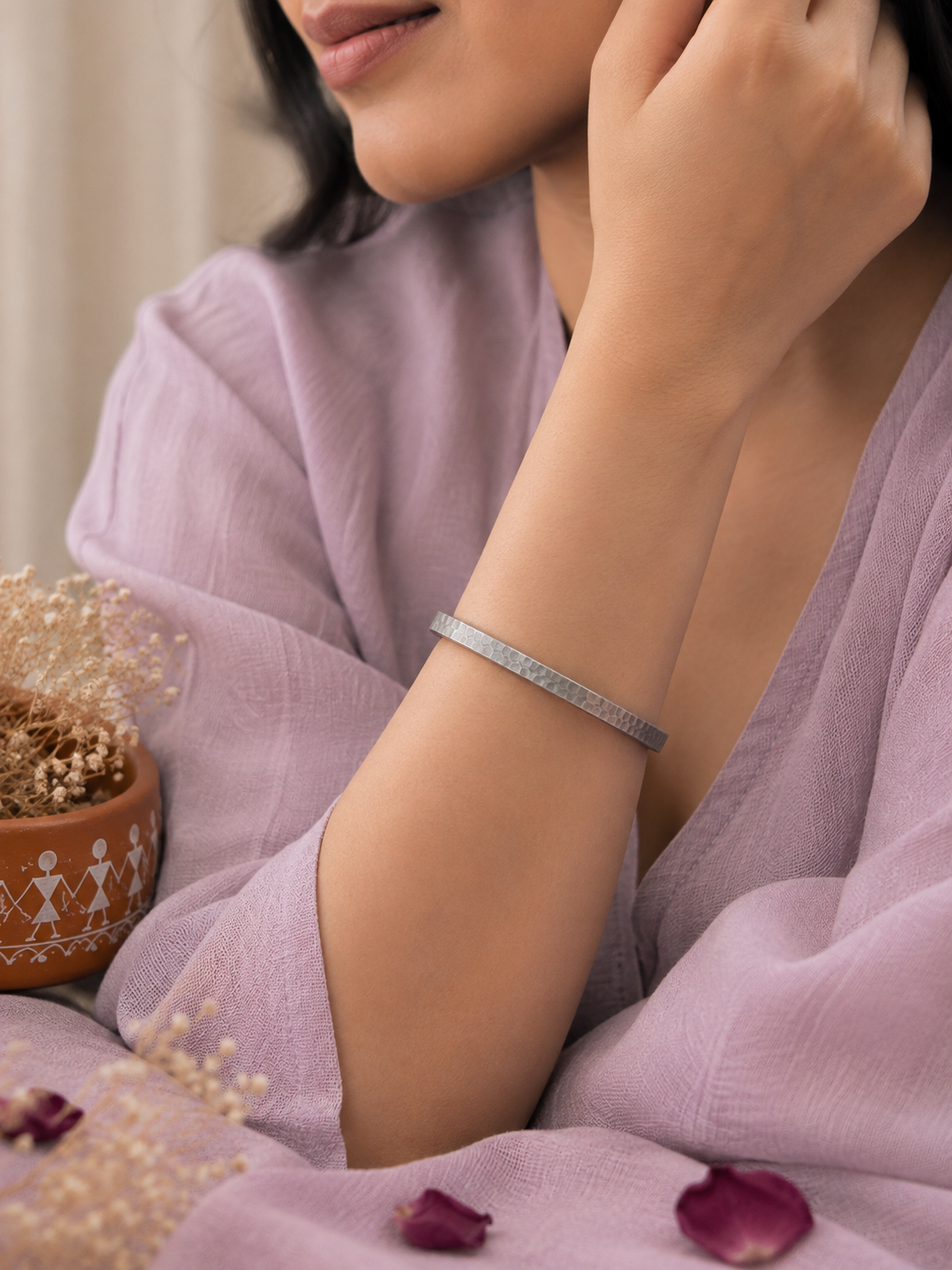 Classic Hammered 925 Silver Bangle